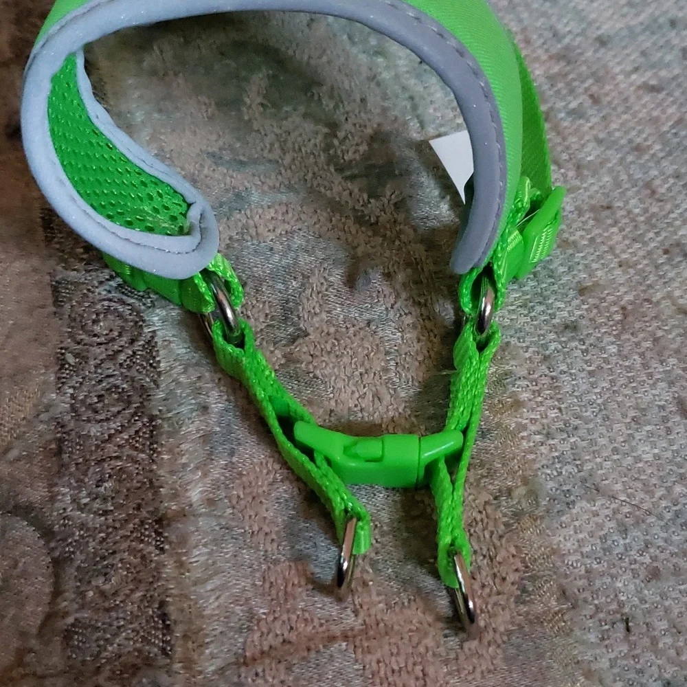 Kitten or small cat safety harness with reflective stripes